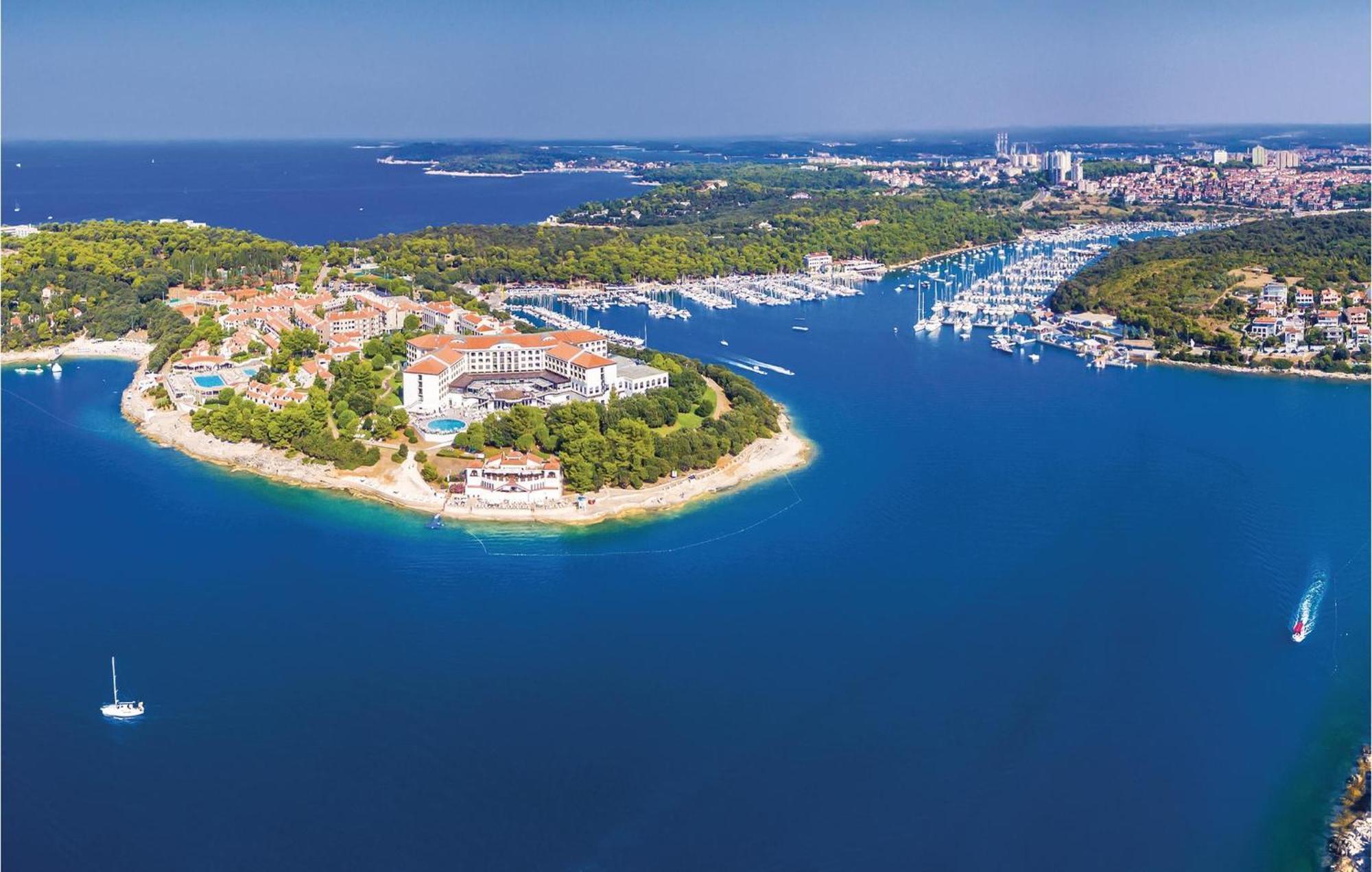 Awesome Apartment In Pula With Wifi Extérieur photo